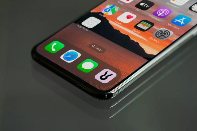 Apple đối mặt cáo buộc độc quyền từ Anh Apple đối mặt cáo buộc độc quyền từ Anh