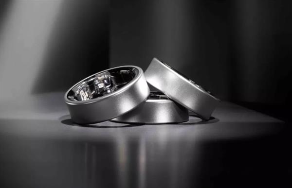 Bí mật bên trong Galaxy Ring: Pin siêu mỏng nhưng tuổi thọ chỉ khoảng 2 năm Bí mật bên trong Galaxy Ring: Pin siêu mỏng nhưng tuổi thọ chỉ khoảng 2 năm