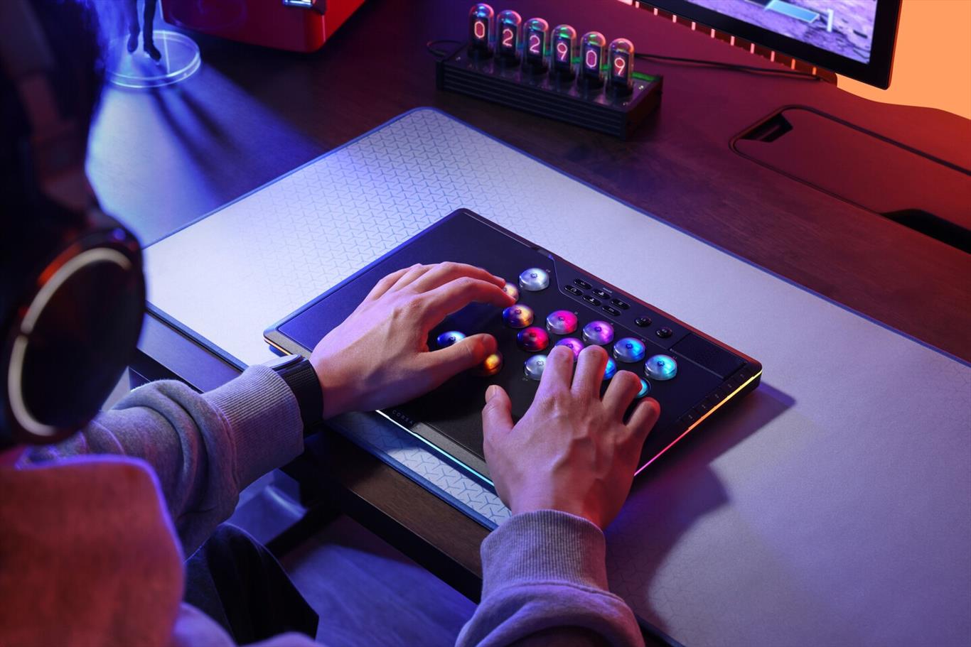 Corsair ra mắt Novablade Pro: Tay cầm chơi game đối kháng không cần cần gạt