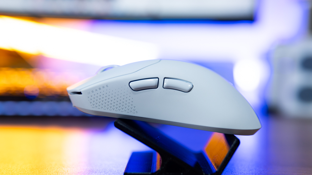 Corsair Sabre V2 Pro Ultralight Wireless: Chuột Gaming Nhẹ Nhất Thế Giới, Chiến Thần Các Tựa Game FPS