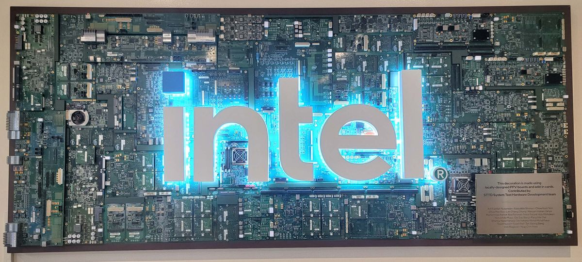 Intel ra mắt chip Lunar Lake, chip PC AI Copilot: Câu trả lời của Intel dành cho Qualcomm và AMD