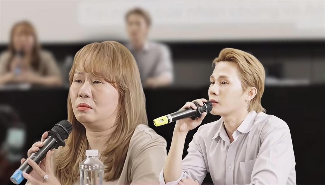 Jack không bỏ con?! Tóm tắt buổi họp báo của Jack và mẹ: Điểm nóng showbiz hôm nay! Jack không bỏ con?! Tóm tắt buổi họp báo của Jack và mẹ: Điểm nóng showbiz hôm nay!