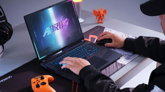 gigabyte-5070-laptop-spon-con-2-550x309