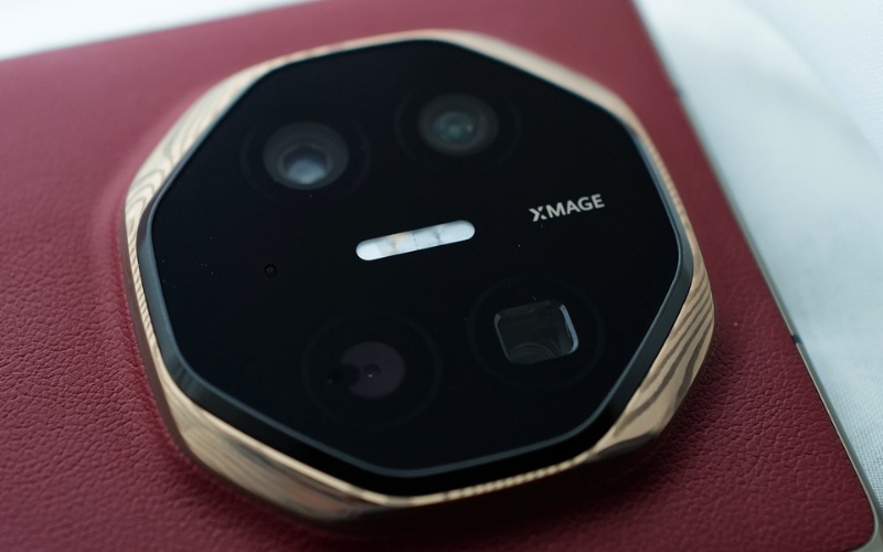 camera-huawei-mate-xt-ultimate