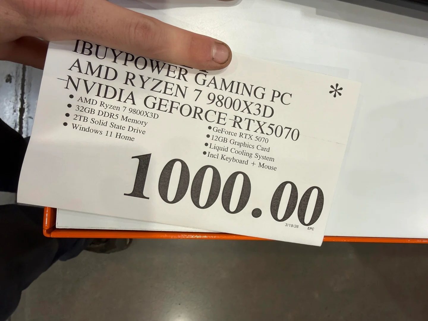 iBuyPower-PC-1000-dollars-Reddit-rotated