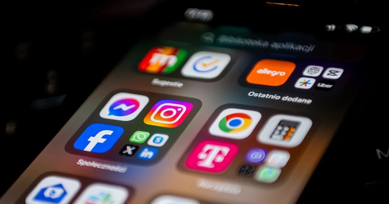 facebook-tiktok-theo-doi-nguoi-dung-de-truc-loi-27139